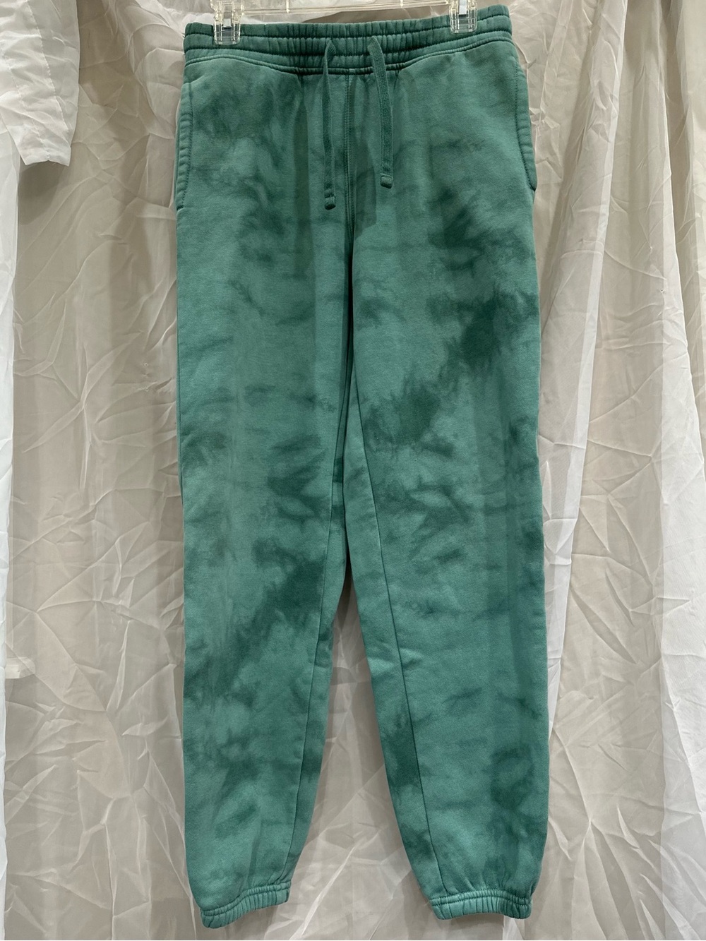 Women’s Green Tie-Dye Jogger Sweatpants Old Navy with side pockets